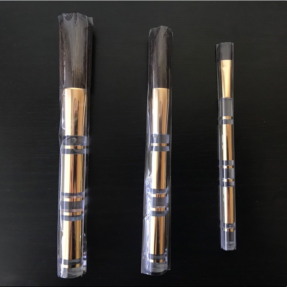 Estée Lauder makeup brush set. Never used!